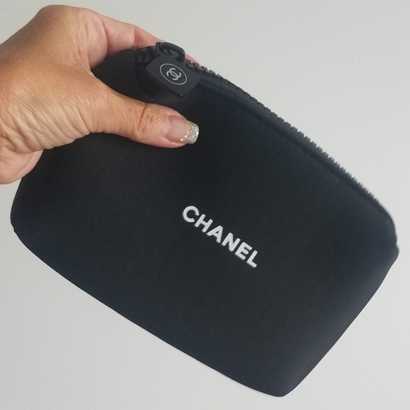 CHANEL Handbags - CHANEL Black Zippered Neoprene Cosmetic Clutch Bag Pouch
